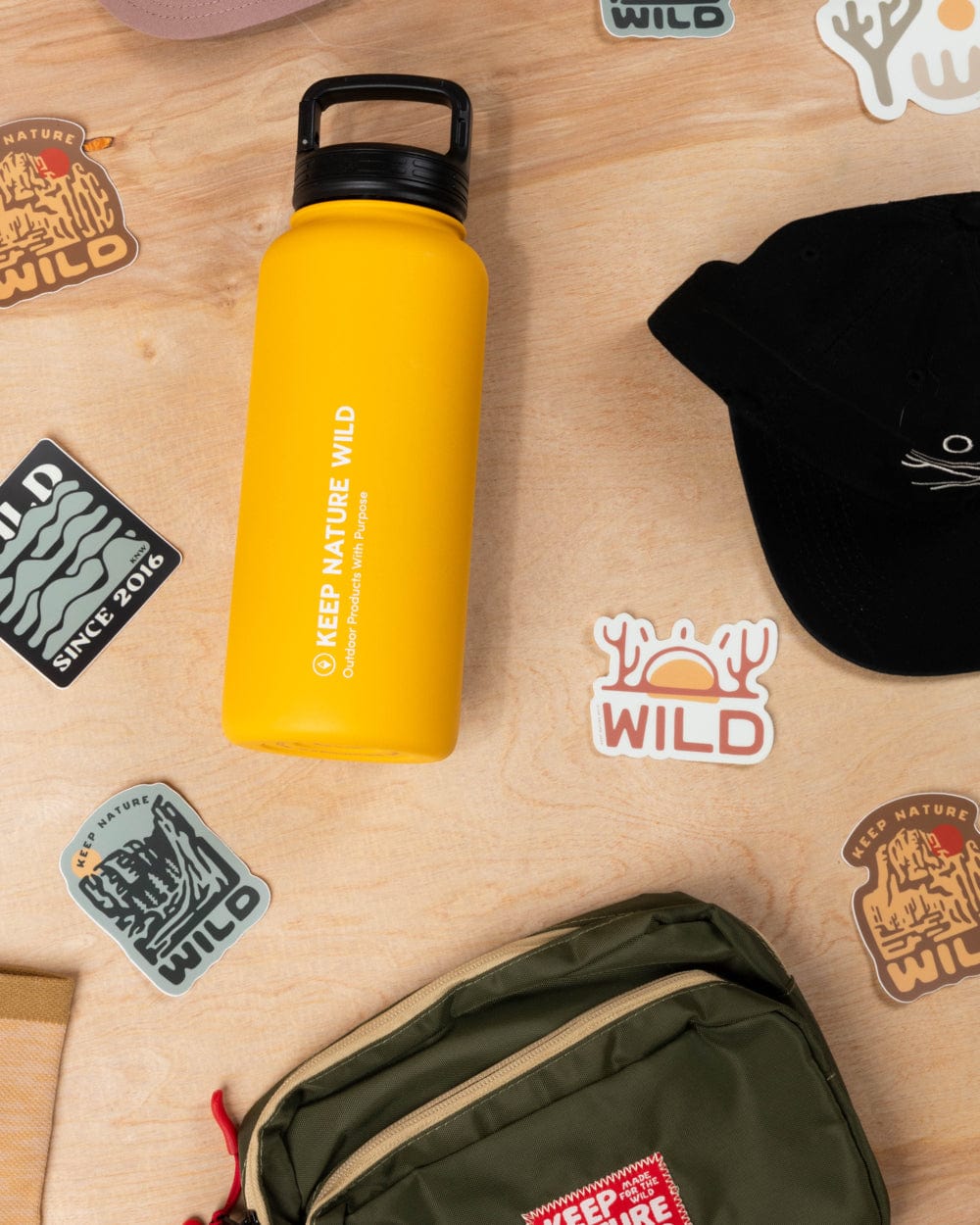 Keep Nature Wild Reusables Insulated 32oz Water Bottle with Handle Clip | Tucson Sun