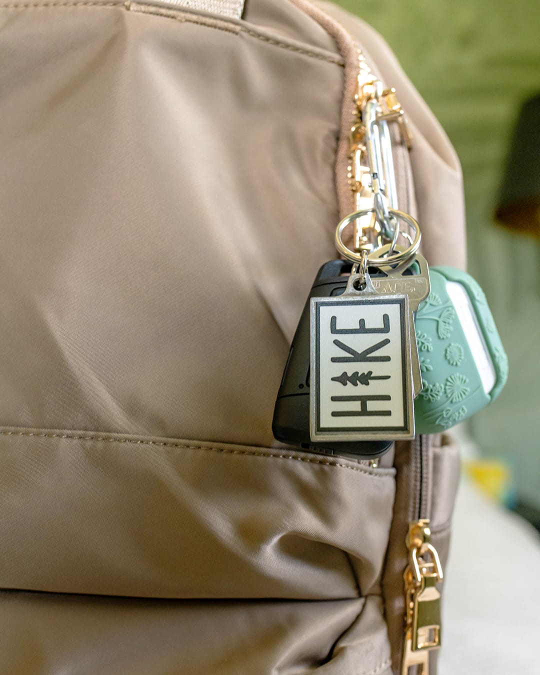 Keep Nature Wild Key Ring Hike Pine | Pewter Key Ring
