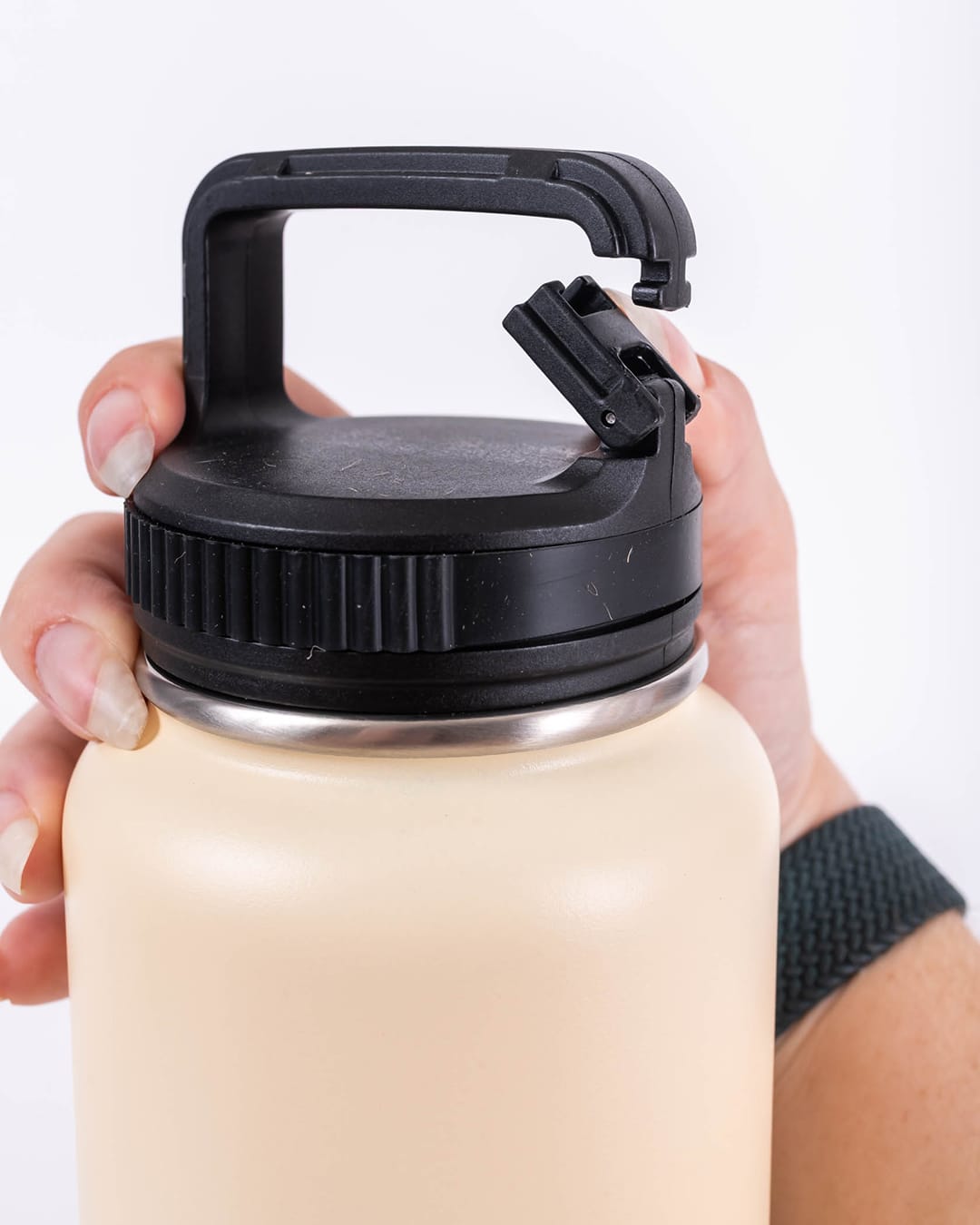 Keep Nature Wild Water Bottle Insulated 32oz Water Bottle: KNW Logo | Cream